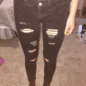 shredded hollister jeans